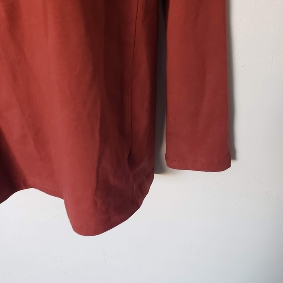 Zenana Medium Rust Orange Long Sleeve Shirt Basic Tee Top V-neck Terracotta - Picture 3 of 6